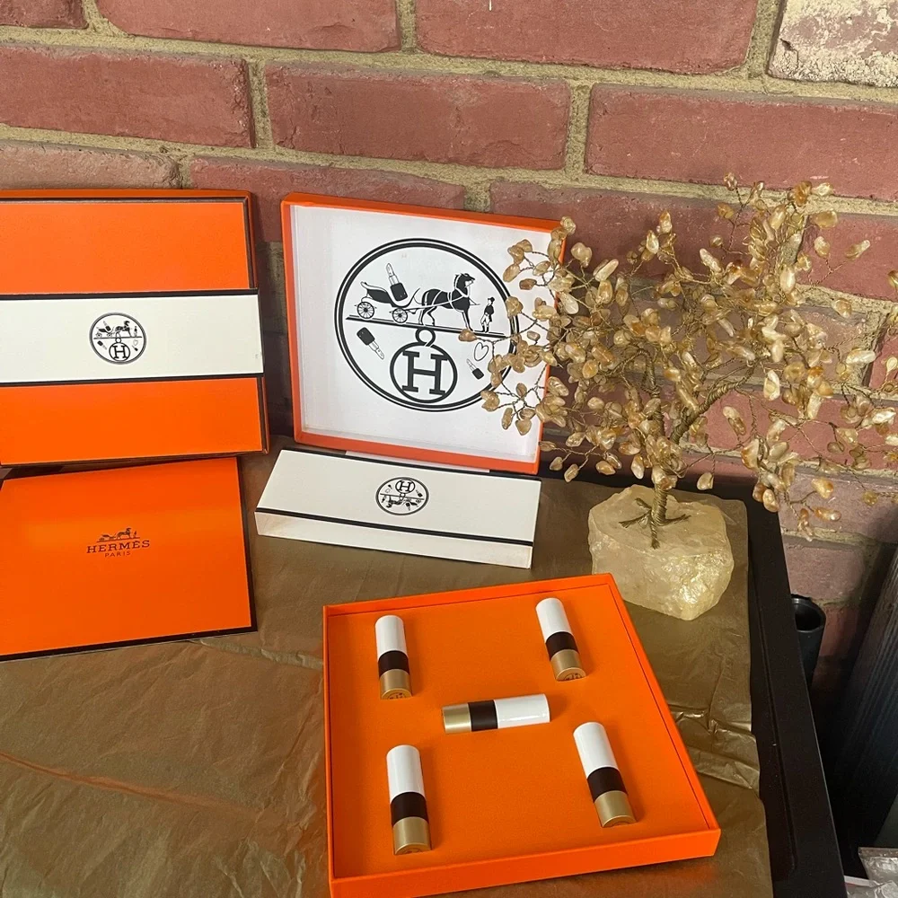 🔥Hermès 🔥Orange and White 🔥Lipstick Set.🔥 - Picture 5 of 5
